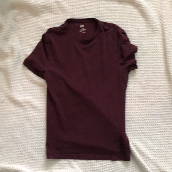 5 Shirts for 10 H&M Vintage Graphic Tees - Picture 5 of 8